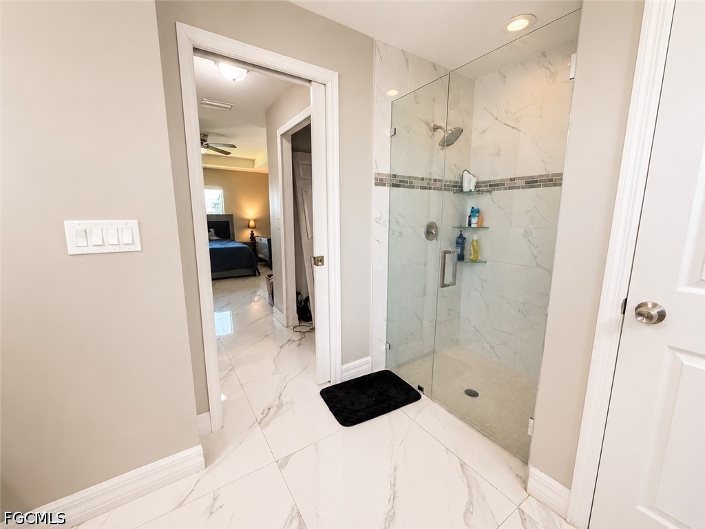 4 Bed SingleFamilyResidence for Sale in Lehigh Acres, photo 9