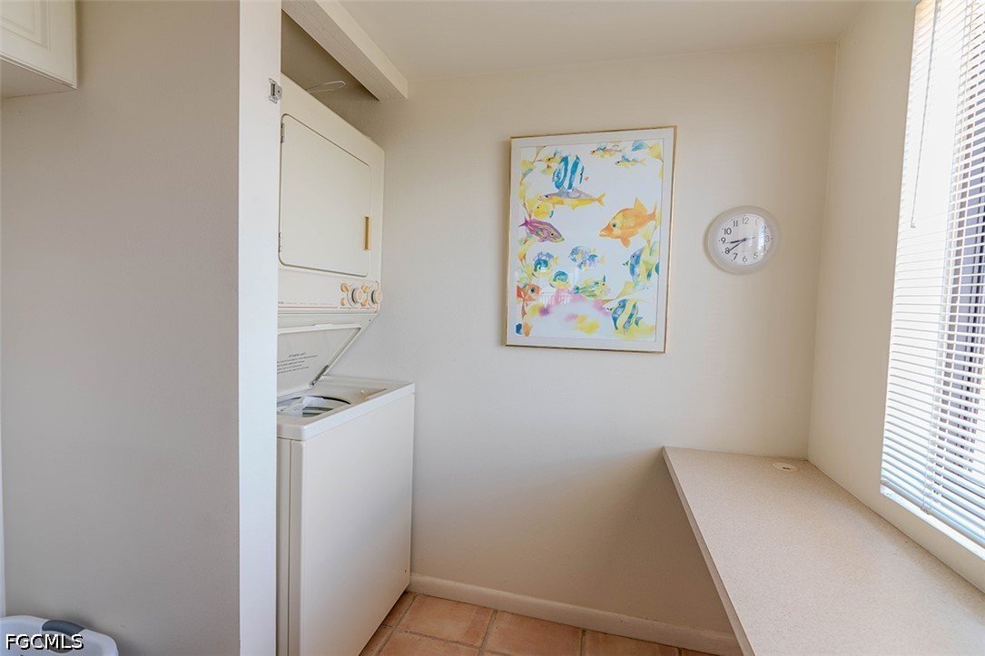 2 Bed Condominium for Sale in Fort Myers Beach, FL, $299,000 — photo 9