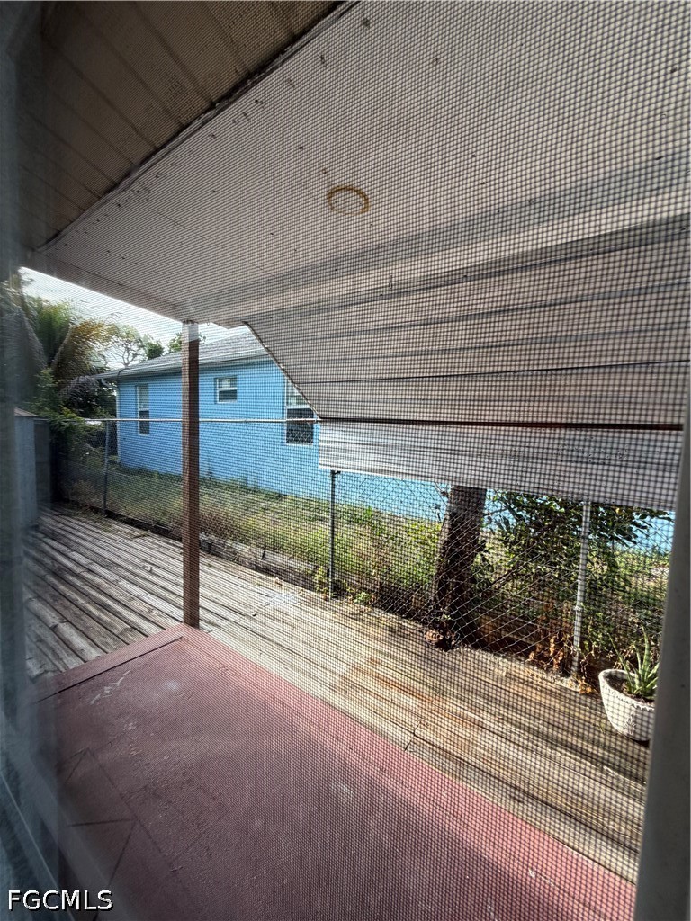 1 Bed Duplex for Sale in Pine Manor, photo 9