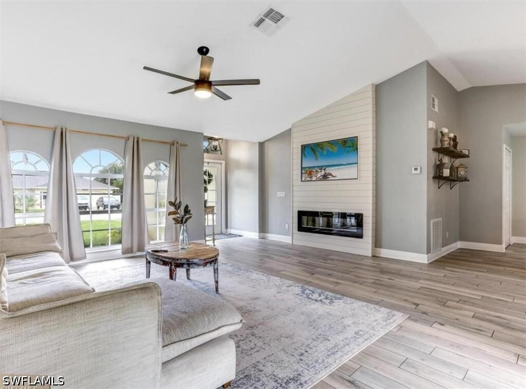 3 Bed SingleFamilyResidence for Sale in Caloosa Trace, photo 9