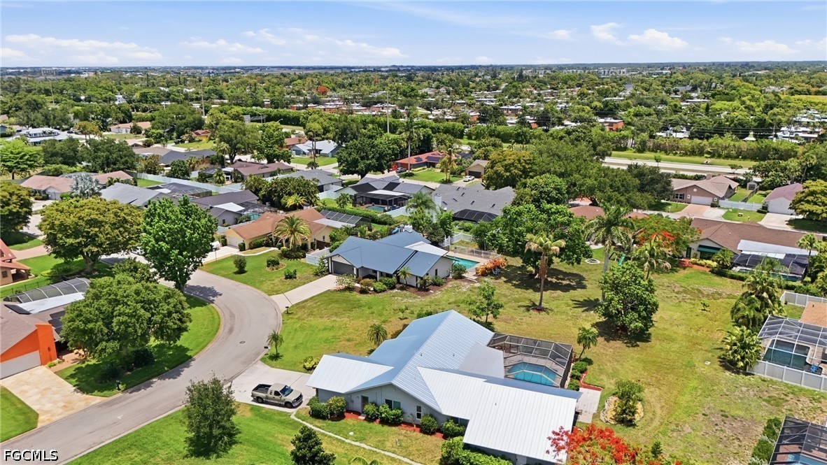 3 Bed Pool Home for Sale in Fort Myers, photo 9