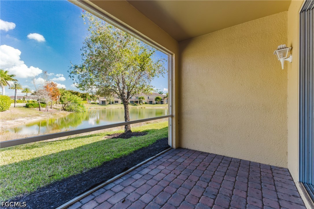 2 Bed Waterfront Home for Sale in Lindsford, photo 9