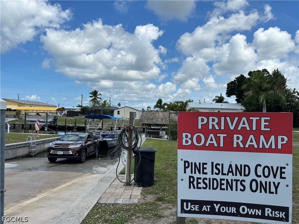 2 Bed Waterfront Home for Sale in Pine Island Cove, photo 9