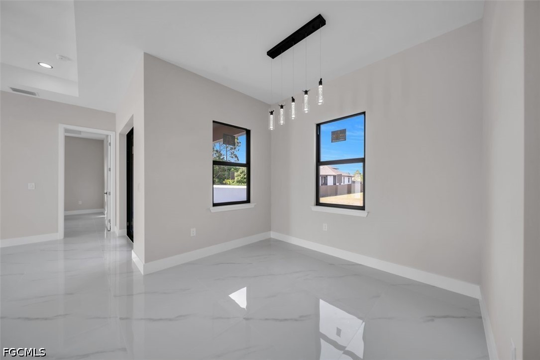 3 Bed SingleFamilyResidence for Sale in Lehigh Acres, photo 9