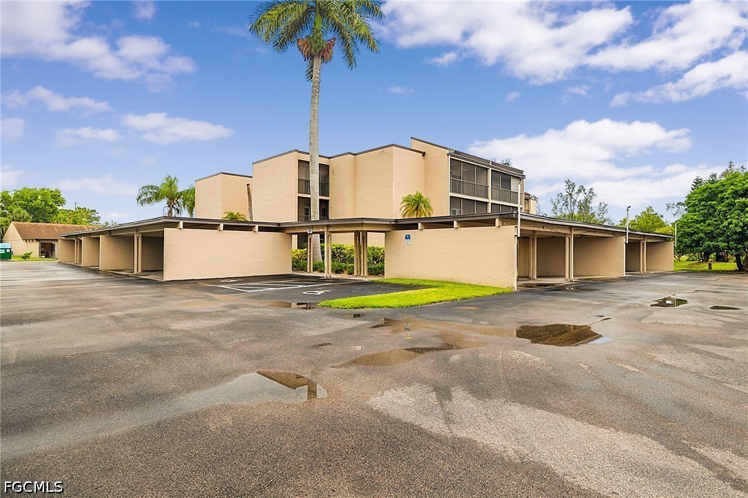 3 Bed Condominium for Sale in Fort Myers, photo 9