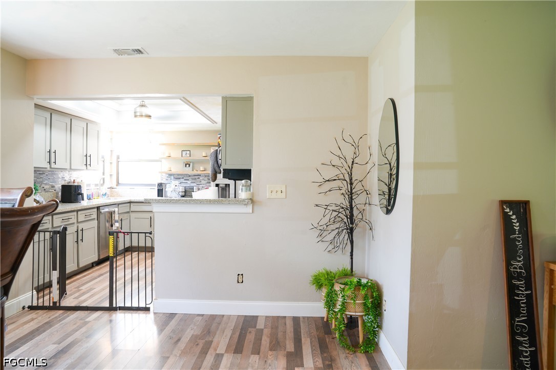 2 Bed SingleFamilyResidence for Sale in Lehigh Acres, photo 9