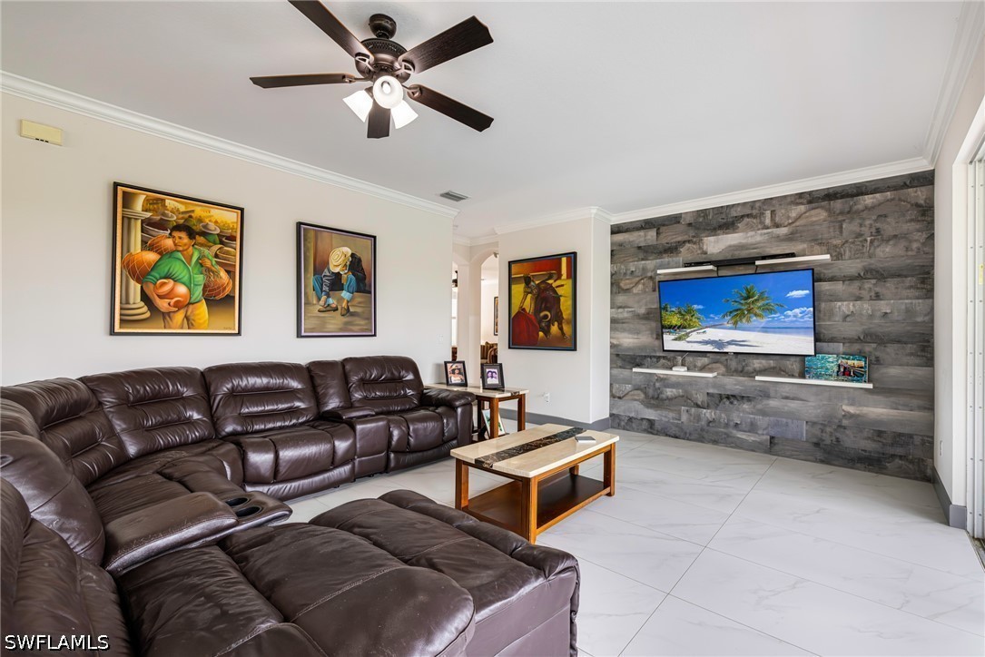 5 Bed Pool Home for Sale in Bella Terra, photo 9