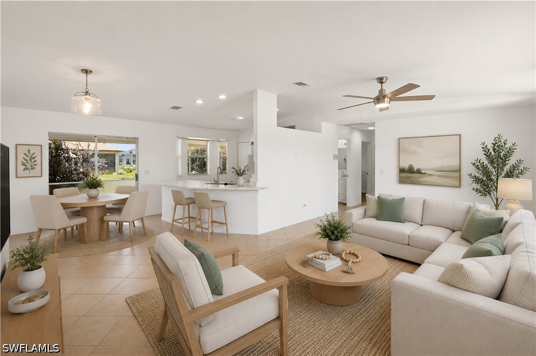 3 Bed SingleFamilyResidence for Sale in Lehigh Acres, photo 9