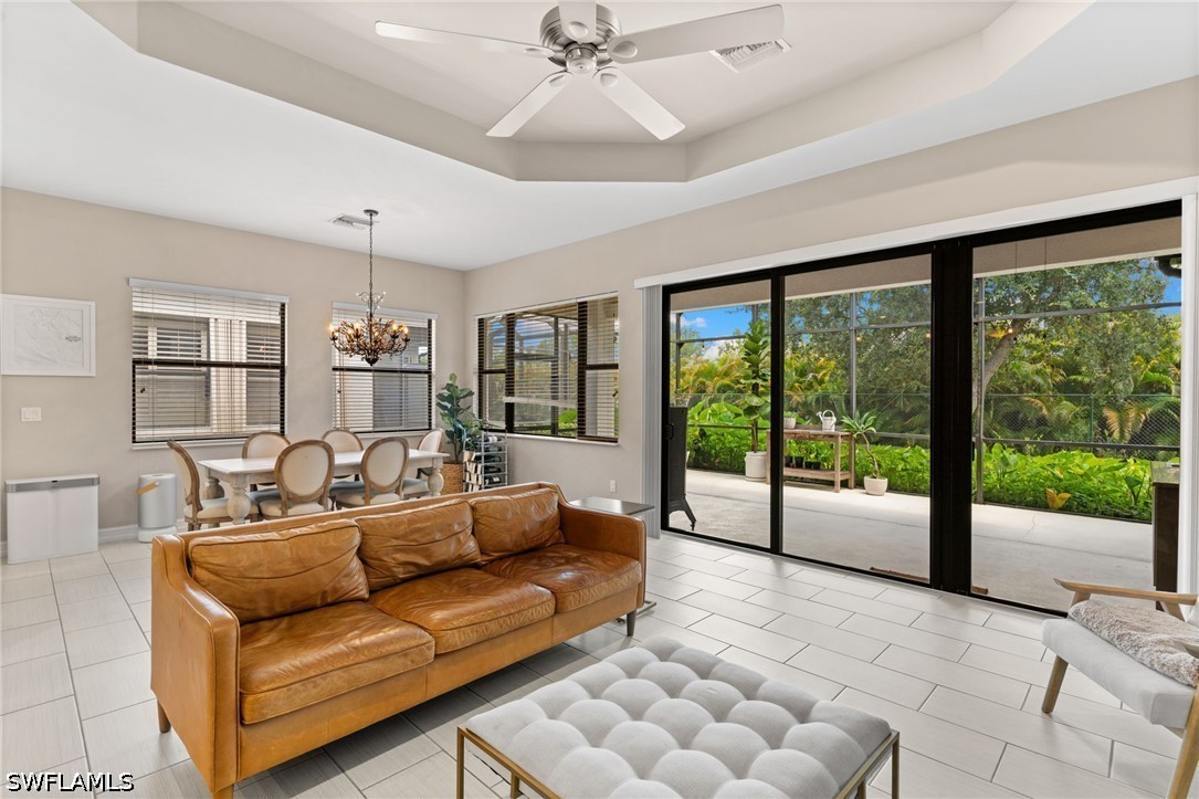 3 Bed SingleFamilyResidence for Sale in Naples, photo 9