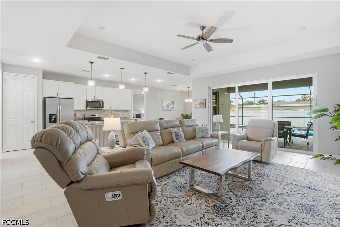 3 Bed Pool Home for Sale in Cape Coral, photo 9