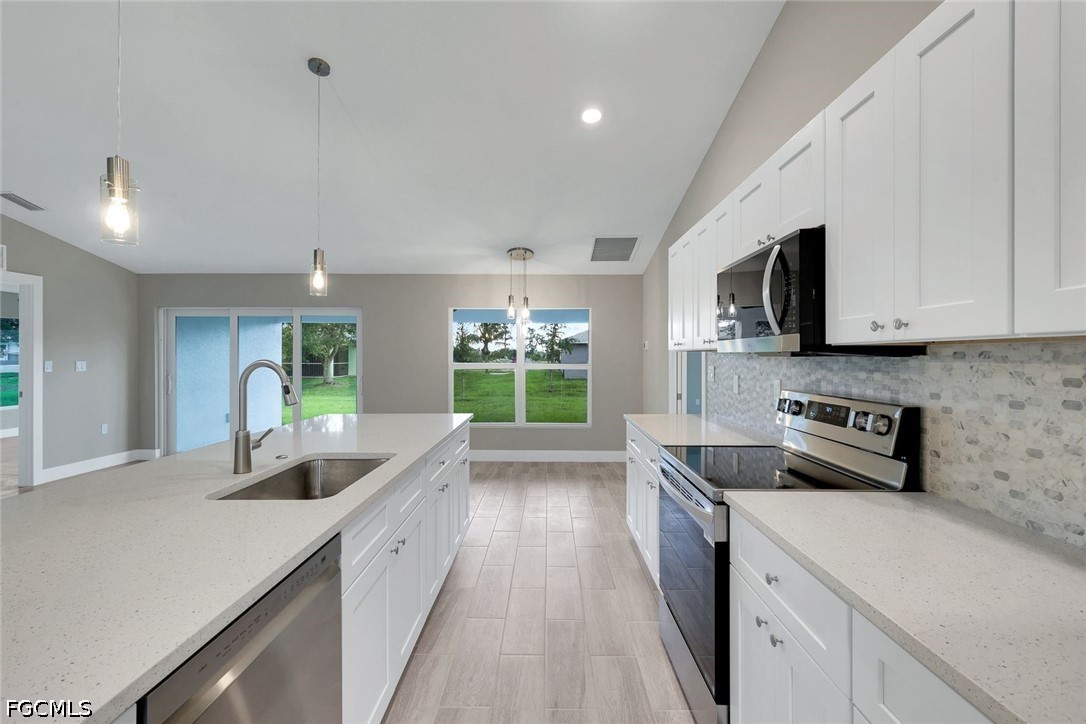 4 Bed SingleFamilyResidence for Sale in Cape Coral, photo 9
