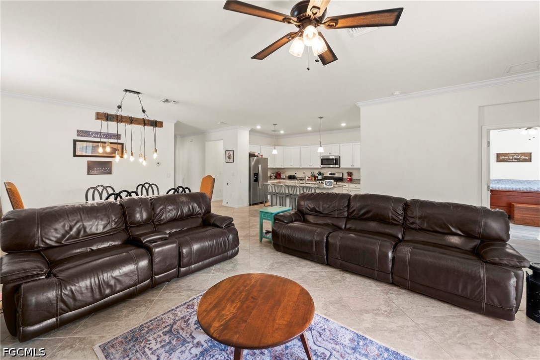 3 Bed SingleFamilyResidence for Sale in Trails Edge, FL — photo 9