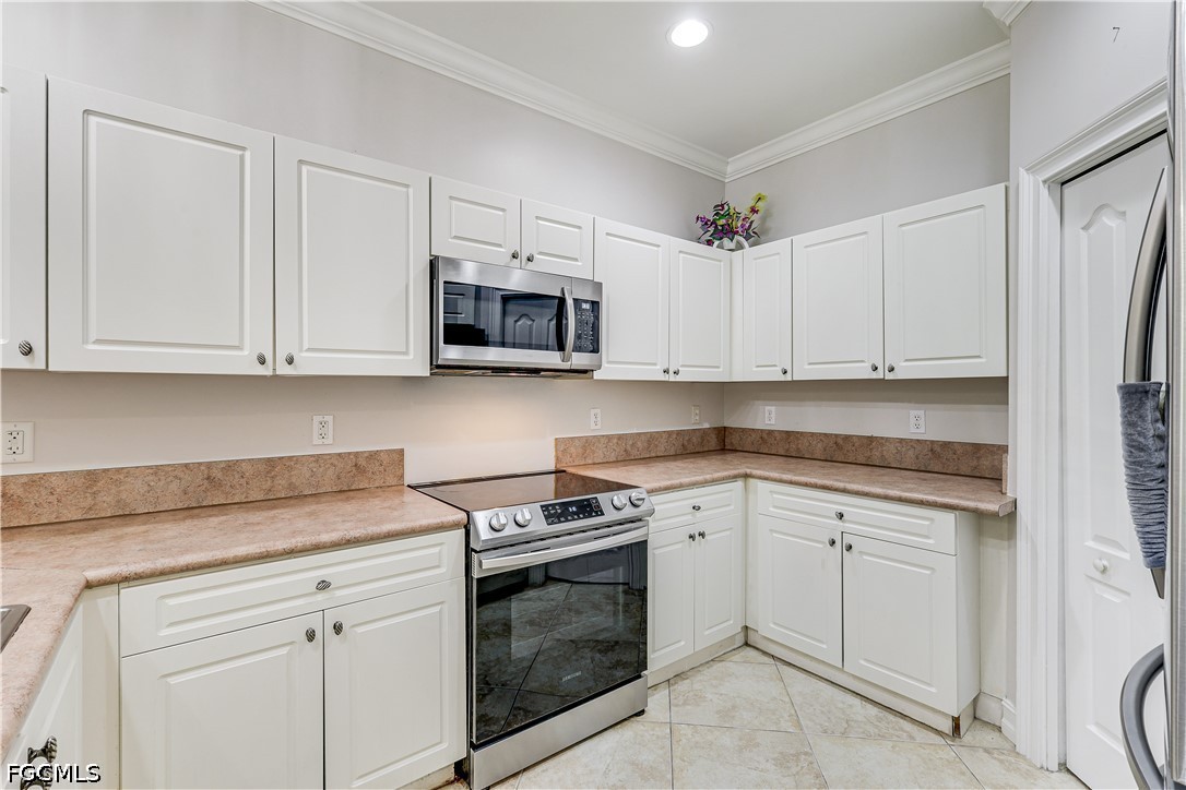 4 Bed SingleFamilyResidence for Sale in Estero, photo 9