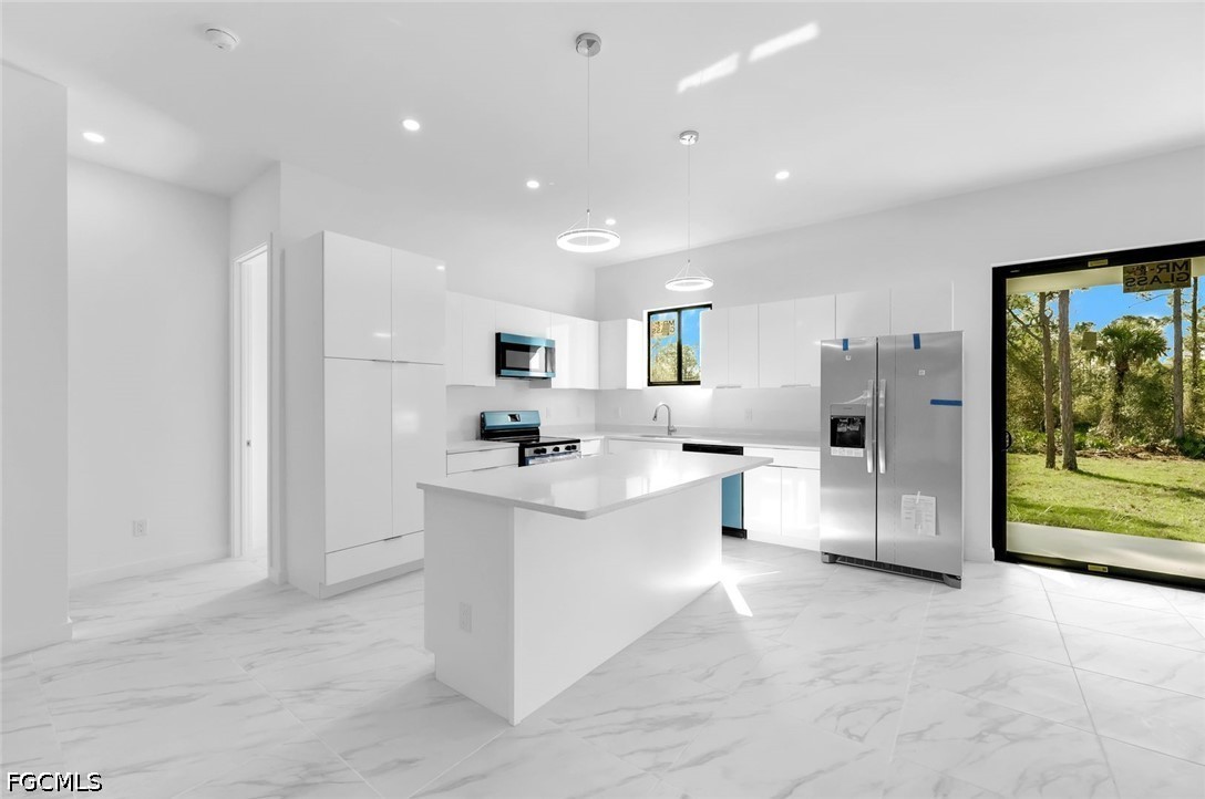 3 Bed SingleFamilyResidence for Sale in Lehigh Acres, FL — photo 9
