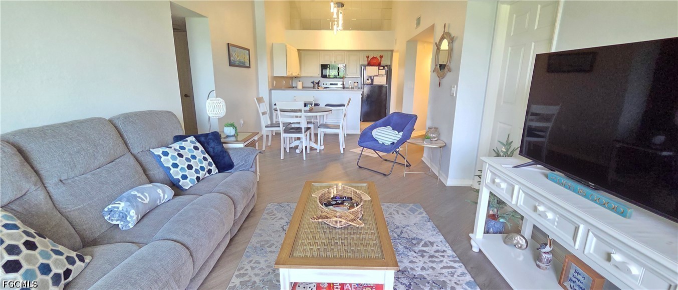 3 Bed Waterfront Home for Sale in Fort Myers, photo 9