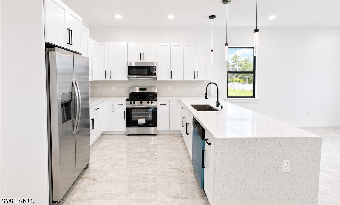 4 Bed SingleFamilyResidence for Sale in Naples, photo 9