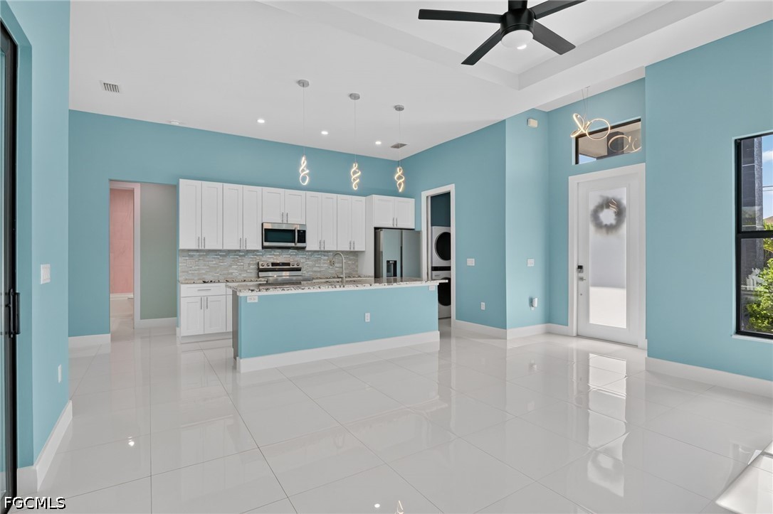 3 Bed Pool Home for Sale in Cape Coral, photo 9