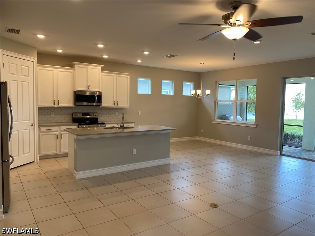 4 Bed SingleFamilyResidence for Sale in Bonita Springs, photo 9