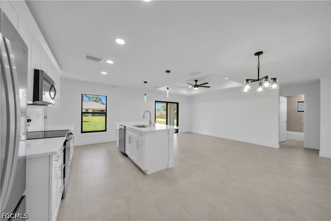 3 Bed SingleFamilyResidence for Sale in Lehigh Acres, photo 9