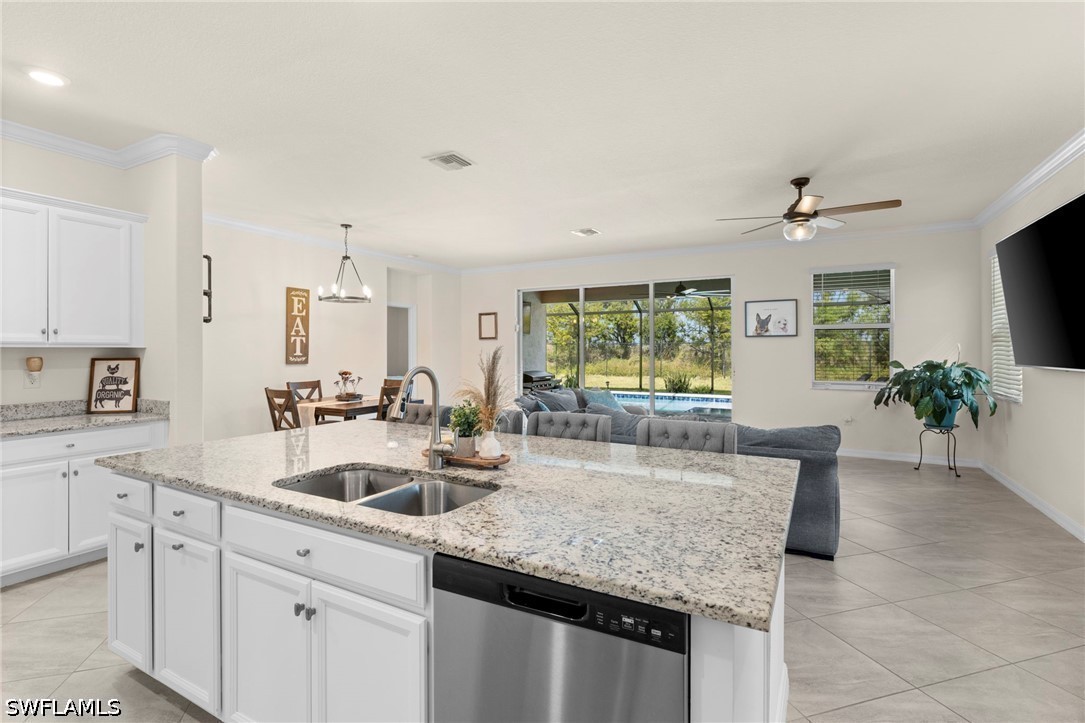 3 Bed Pool Home for Sale in Naples, photo 9