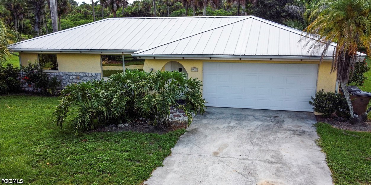 3 Bed Waterfront Home for Sale in Alva, FL, $899,000 — photo 9