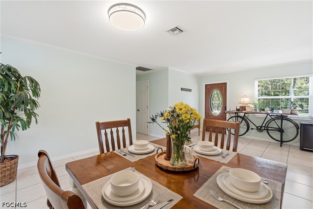 3 Bed Pool Home for Sale in Palmlee Park, photo 9