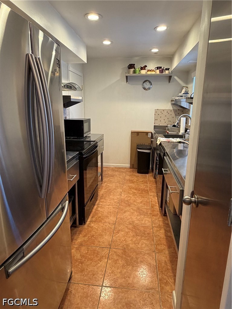 2 Bed SingleFamilyResidence for Sale in Willow Lake, photo 9