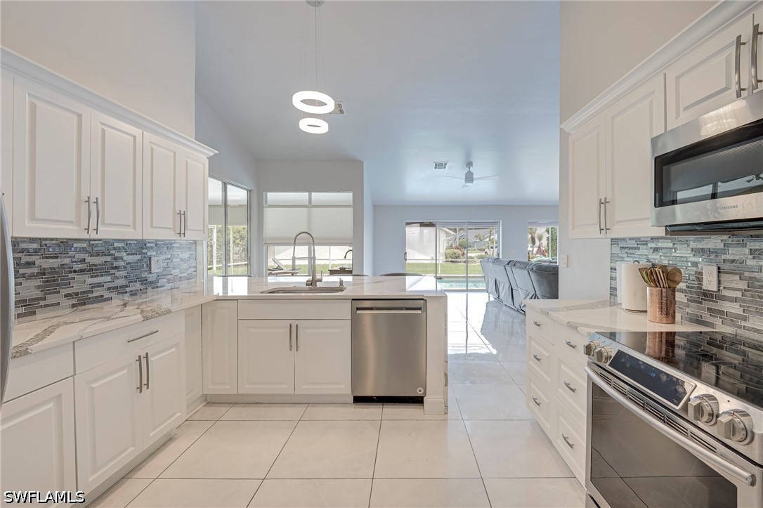 3 Bed Pool Home for Sale in Berkshire Lakes, photo 9