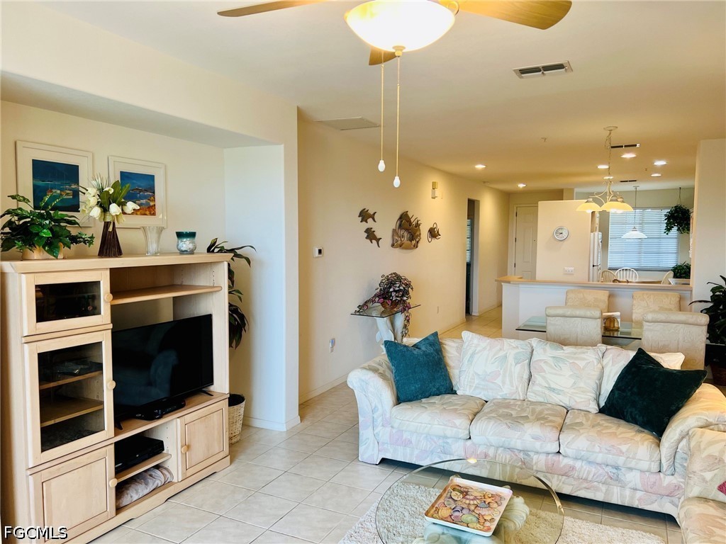 2 Bed Condominium for Sale in Sanibel View Condo, FL, $3,900 — photo 9