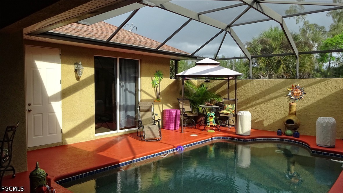 3 Bed Pool Home for Sale in Cape Coral, photo 9