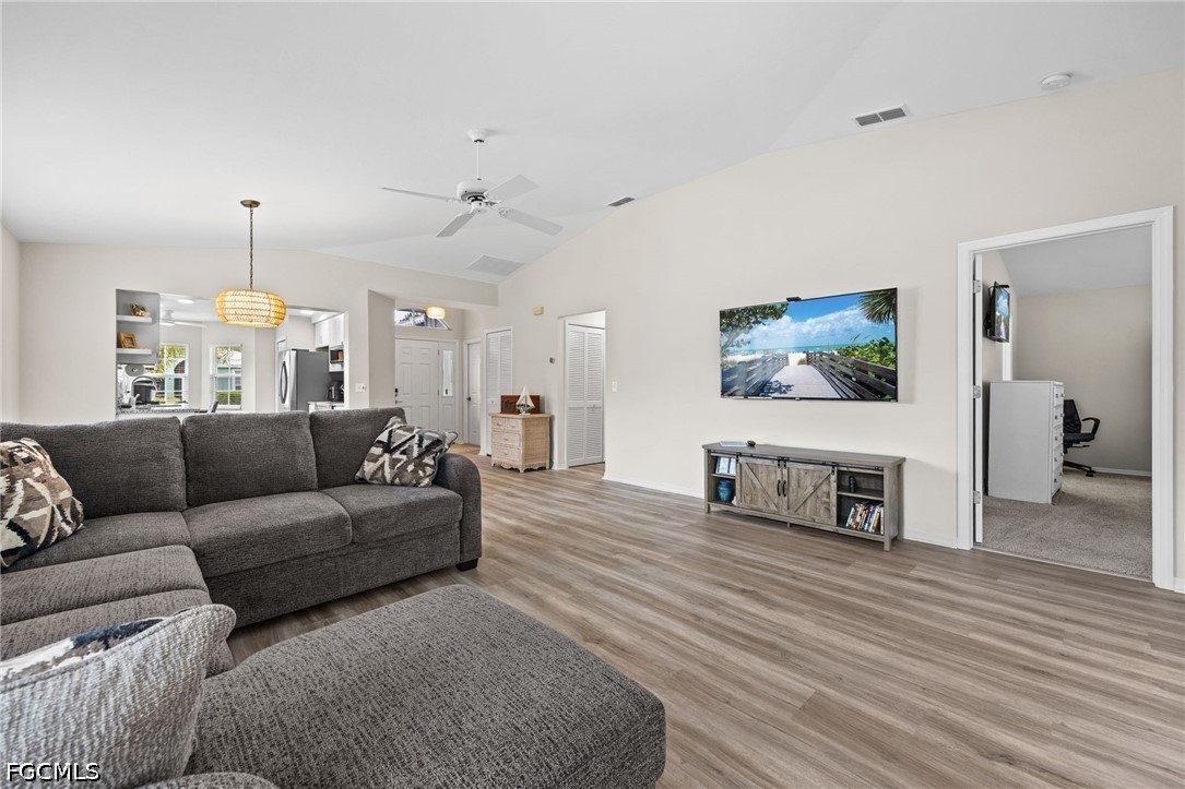 2 Bed SingleFamilyResidence for Sale in North Fort Myers, FL — photo 9