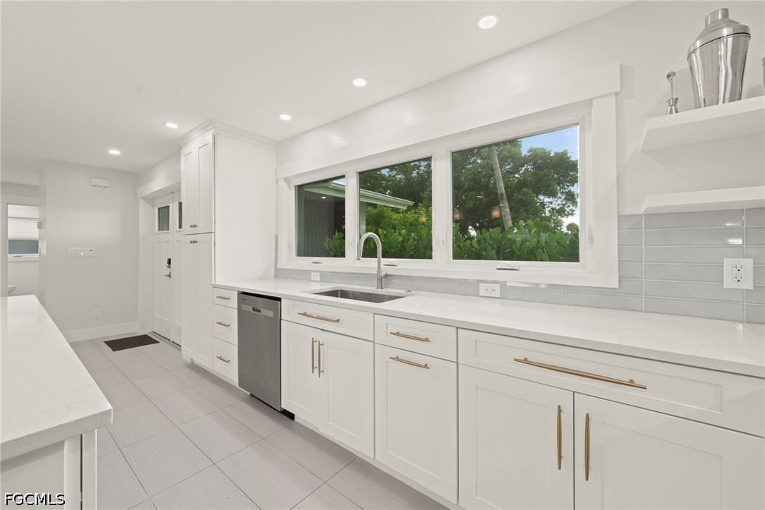 4 Bed Pool Home for Sale in Cape Coral, photo 9