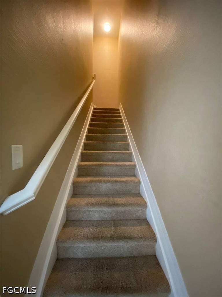 3 Bed Townhouse for Sale in Sail Harbour, FL, $1,850 — photo 9