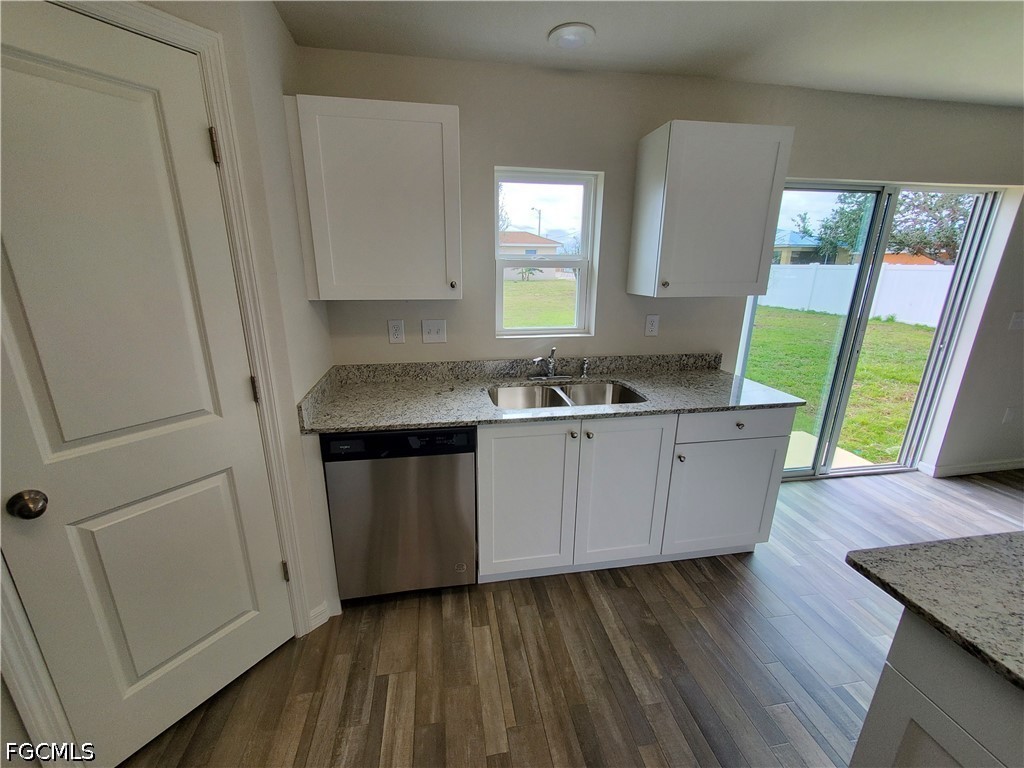4 Bed SingleFamilyResidence for Sale in Cape Coral, FL — photo 9
