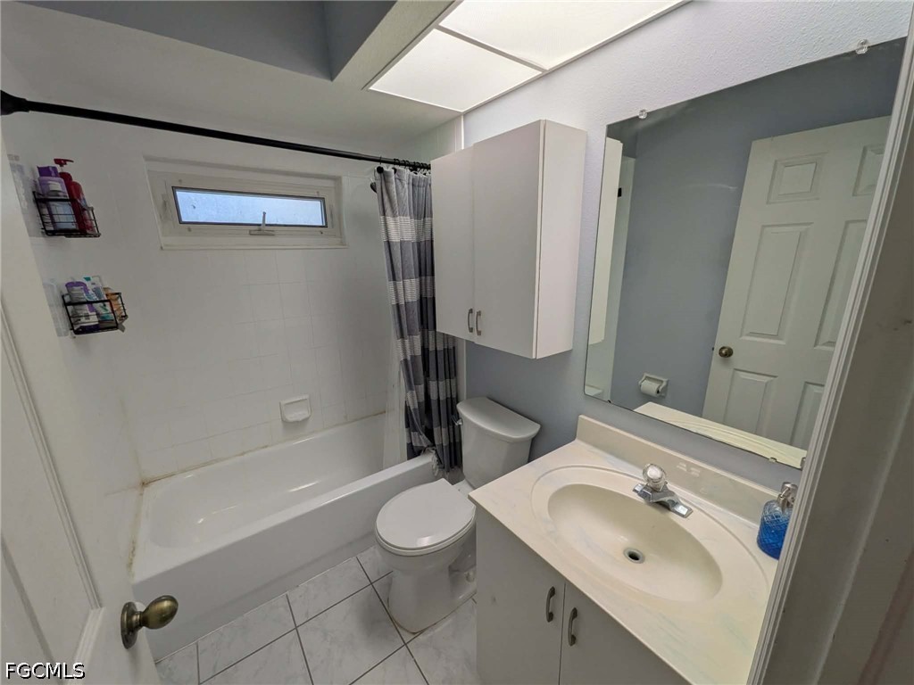 3 Bed Pool Home for Sale in Cape Coral, FL — photo 9