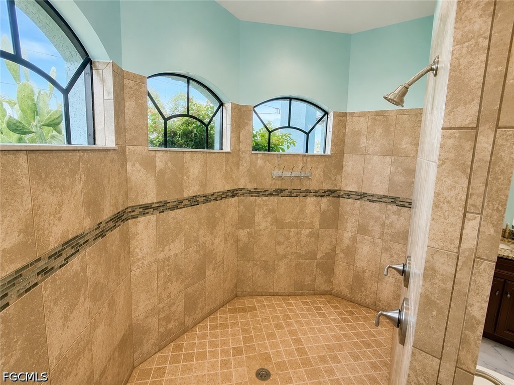 3 Bed Pool Home for Sale in Cape Coral, FL — photo 9