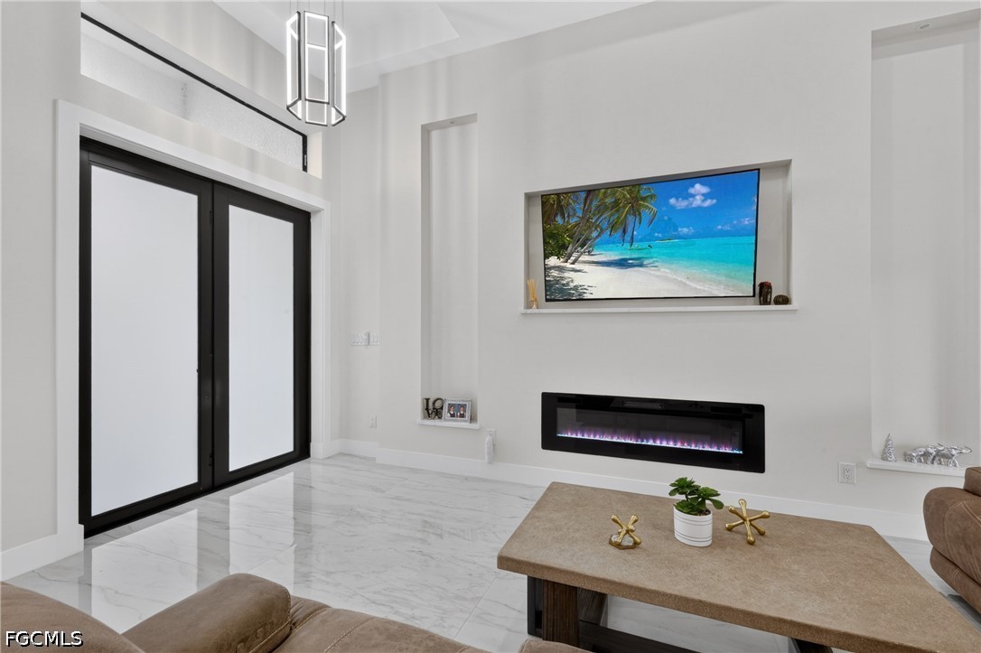 3 Bed SingleFamilyResidence for Sale in North Fort Myers, FL — photo 9