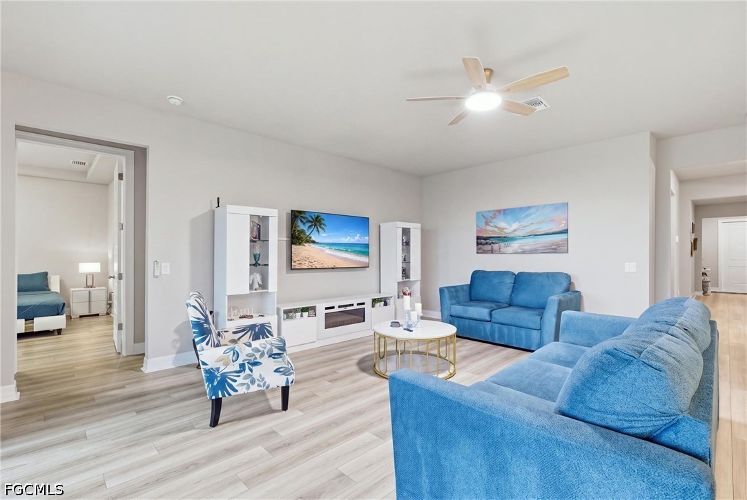 4 Bed Waterfront Home for Sale in Punta Gorda, photo 9