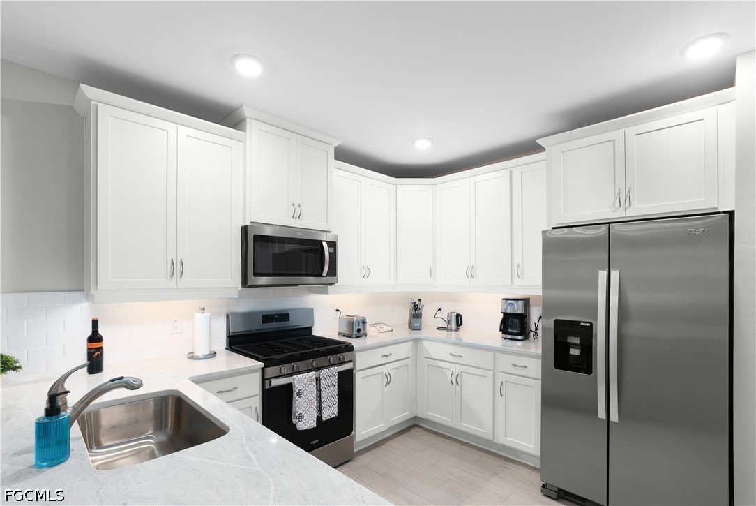 2 Bed Waterfront Home for Sale in Punta Gorda, FL, $2,200 — photo 9