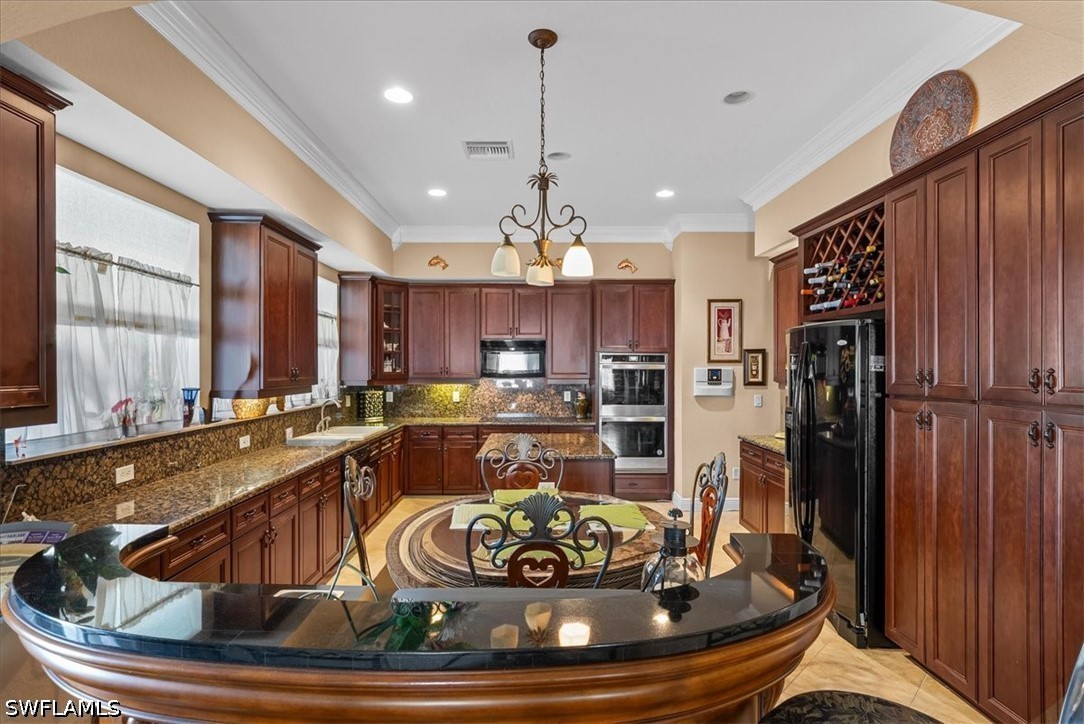 5 Bed Pool Home for Sale in Naples, FL, $950,000 — photo 9