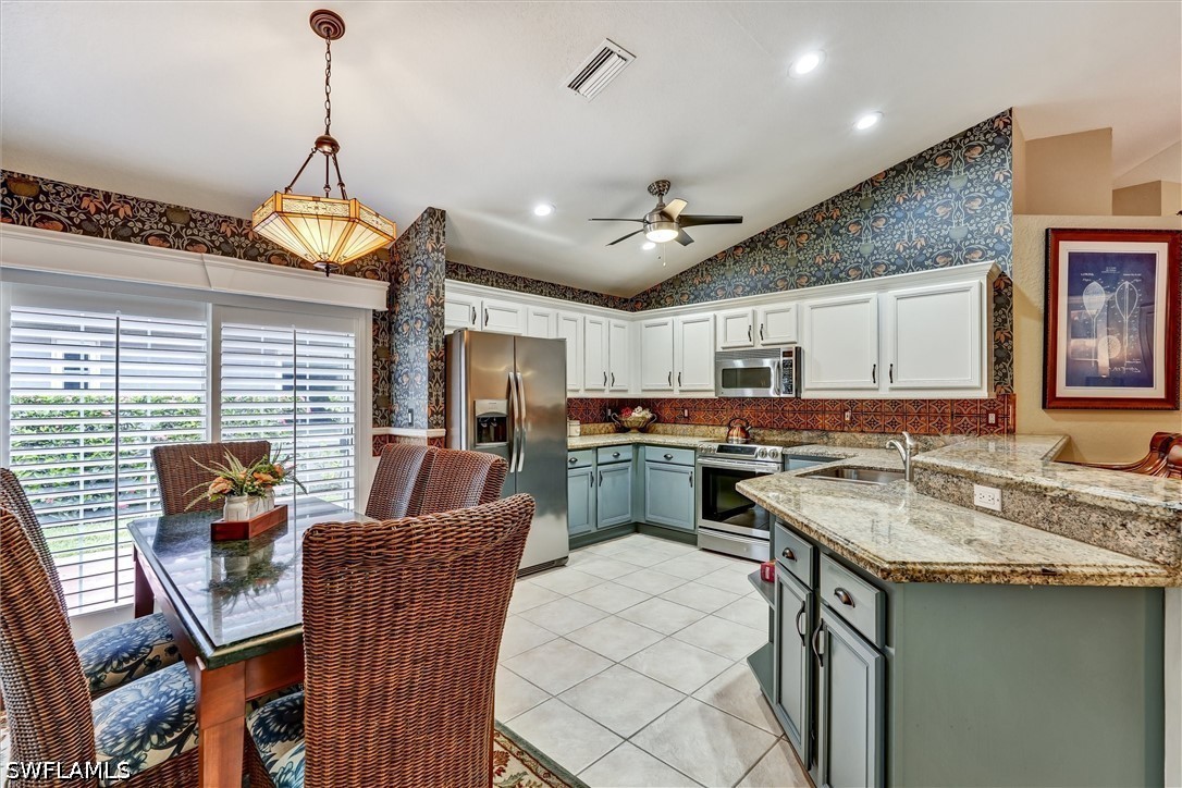 3 Bed SingleFamilyResidence for Sale in Naples, FL, $479,000 — photo 9