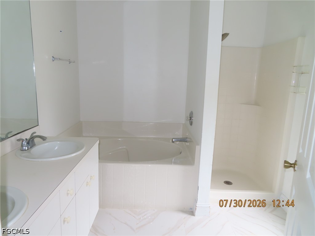 3 Bed SingleFamilyResidence for Sale in Not Applicable, FL — photo 9