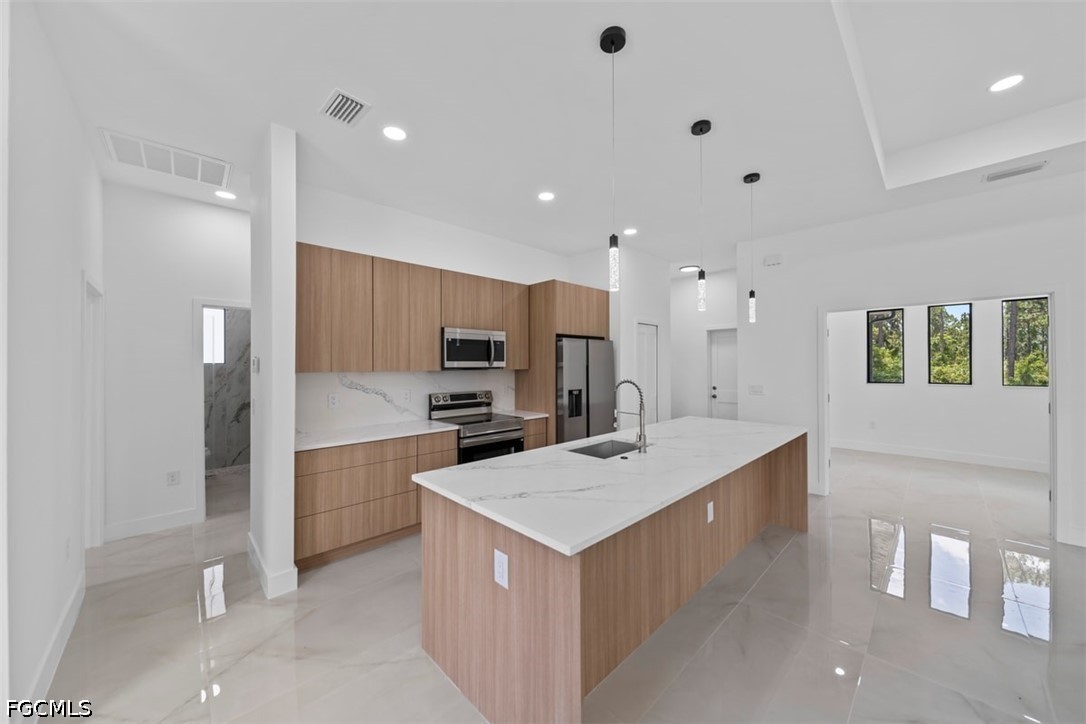 3 Bed SingleFamilyResidence for Sale in Lehigh Acres, FL — photo 9