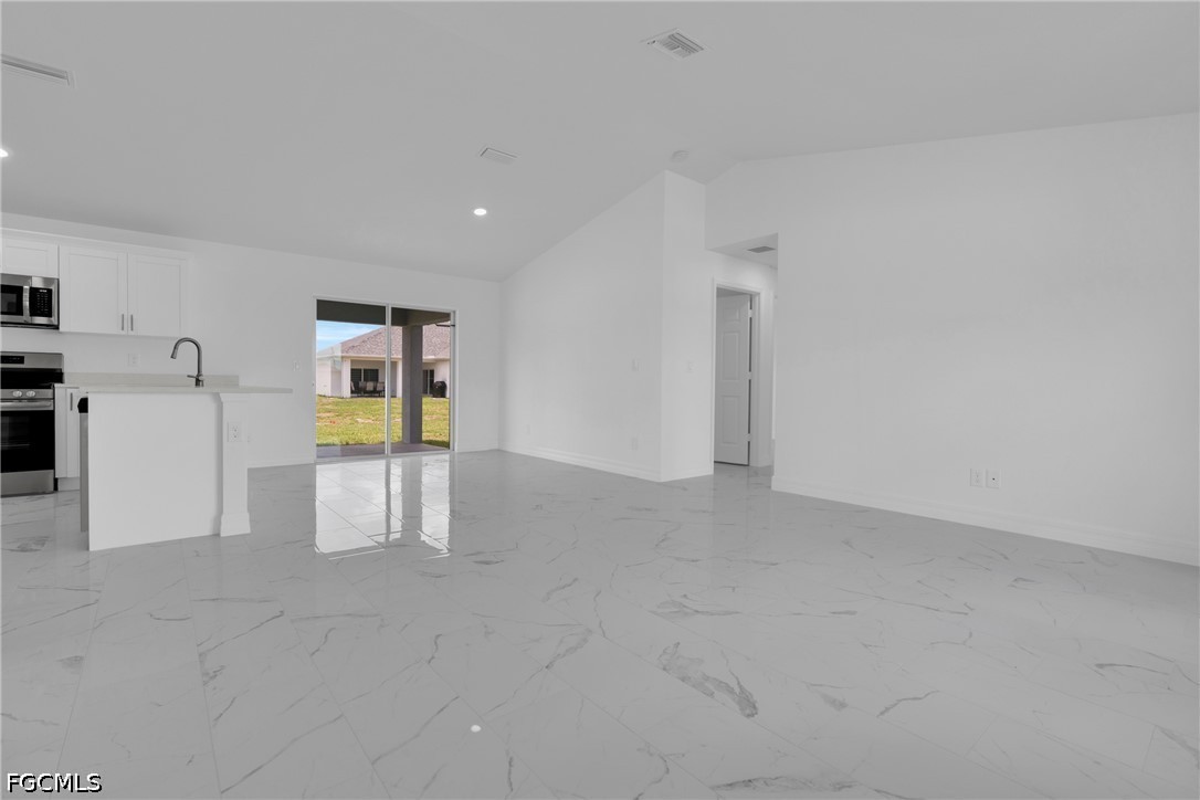 3 Bed SingleFamilyResidence for Sale in Cape Coral, FL — photo 9