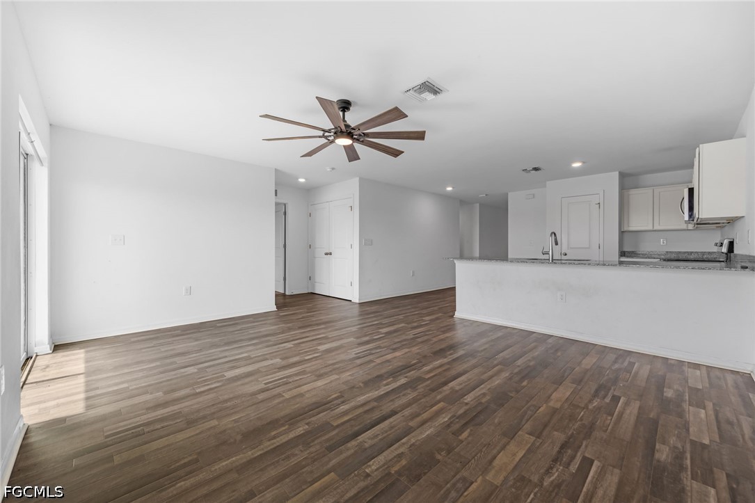 4 Bed SingleFamilyResidence for Sale in Port Labelle, FL — photo 9