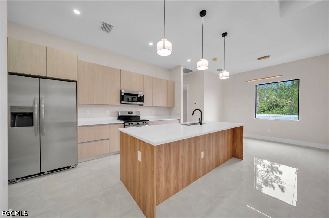 4 Bed SingleFamilyResidence for Sale in Lehigh Acres, FL — photo 9