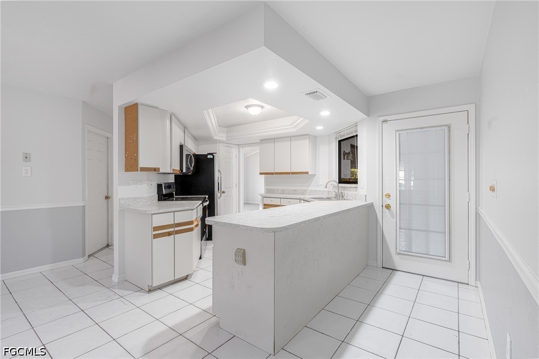 3 Bed Pool Home for Sale in Cape Coral, FL, $2,600 — photo 9