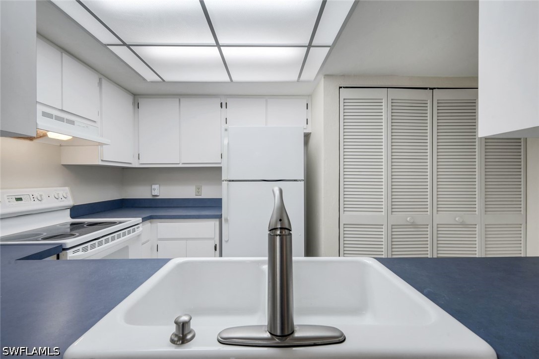 2 Bed Condominium for Sale in Fort Myers, FL, $175,000 — photo 9