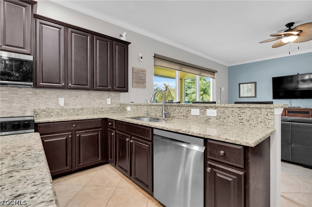 5 Bed Pool Home for Sale in Sandoval, photo 9