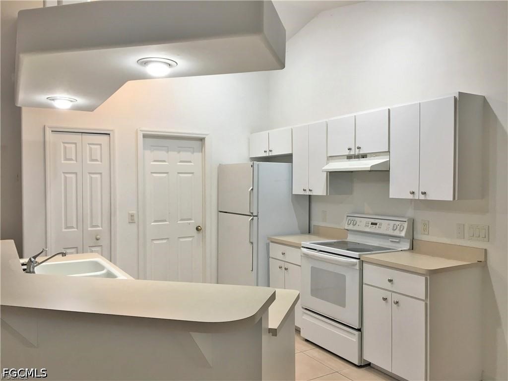 3 Bed SingleFamilyResidence for Sale in Cape Coral, FL — photo 9
